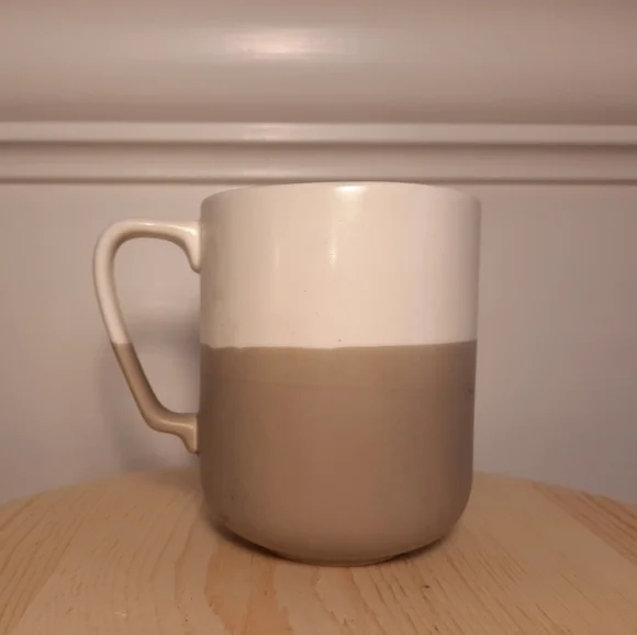 Modern Ceramic Mug Pair - Picture 5 of 6